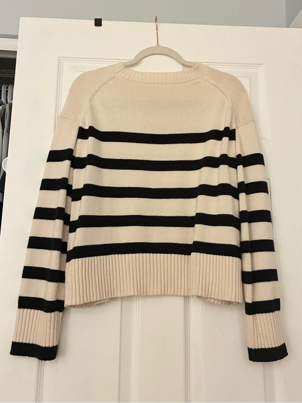 Everlane THE BOXY SWEATER IN EVERYDAY COTTON Black & White - Picture 3 of 4